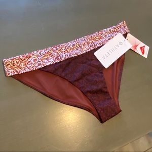 Athleta Aqualuxe Batik MidRise Bottom